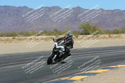 media/Mar-24-2025-Moto Forza (Mon) [[57ce5c5cff]]/3-Beginner Group/Session 3 (Turn 6 Inside)/